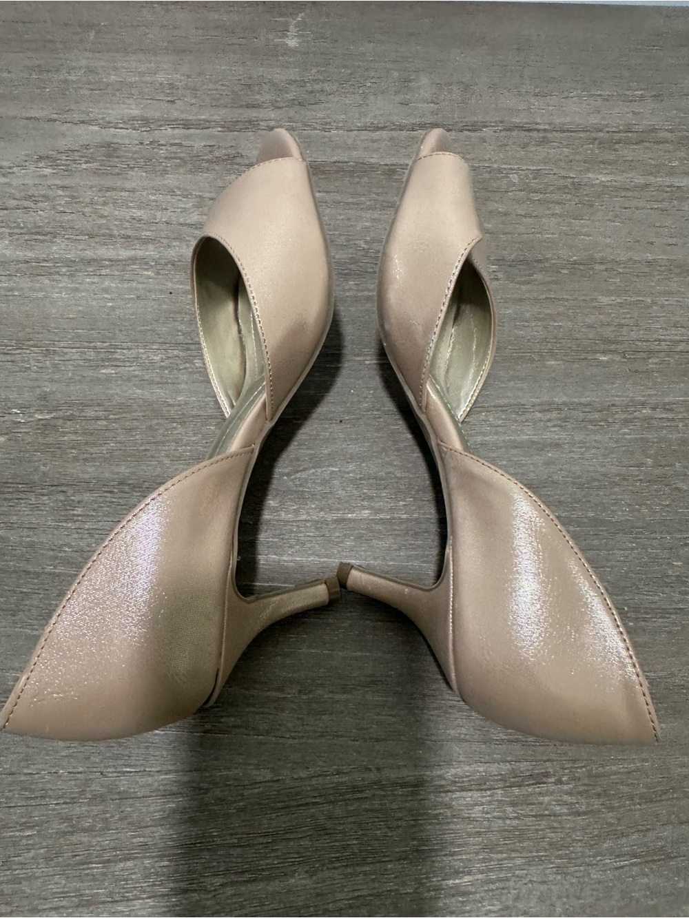 Bandolino Nude Open-Toe Mid Heel Pumps | Good Used Condition - Picture 5 of 7
